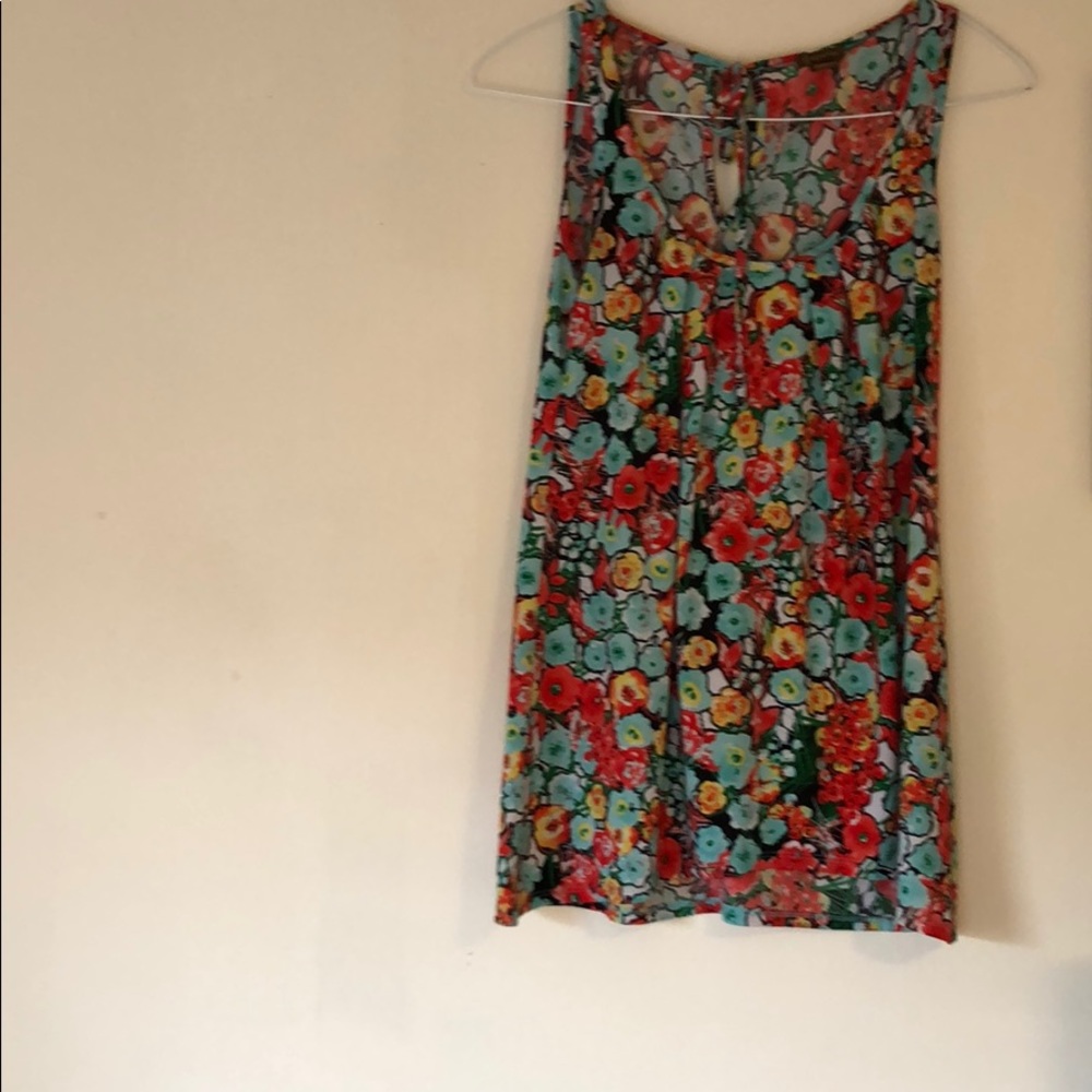 Multi colored dressy sleeveless shirt